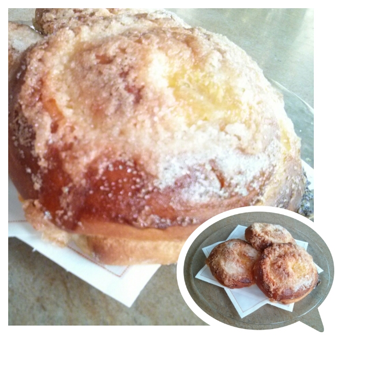 Hogazas rellenas con crema de chocolate en los desayunos del Hotel Sol
