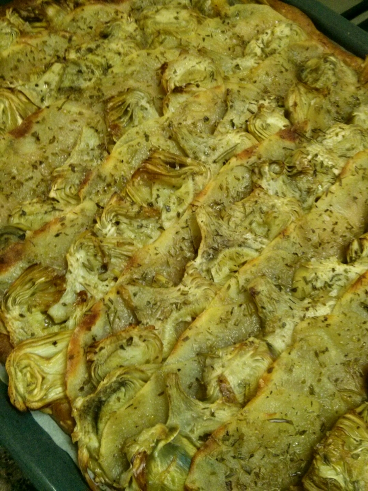 Coca de alcachofa y patata